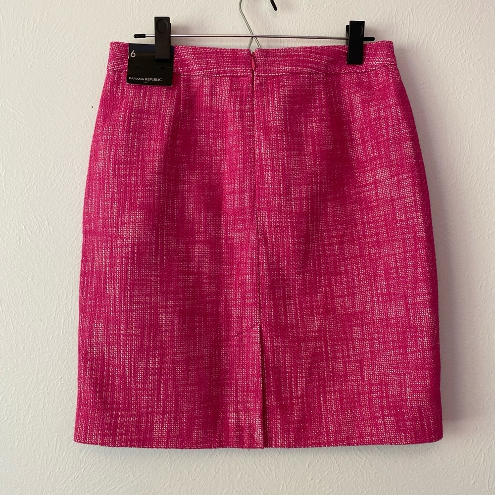 NWT Pink Banana Republic skirt. Durable and cute. - Picture 3 of 8